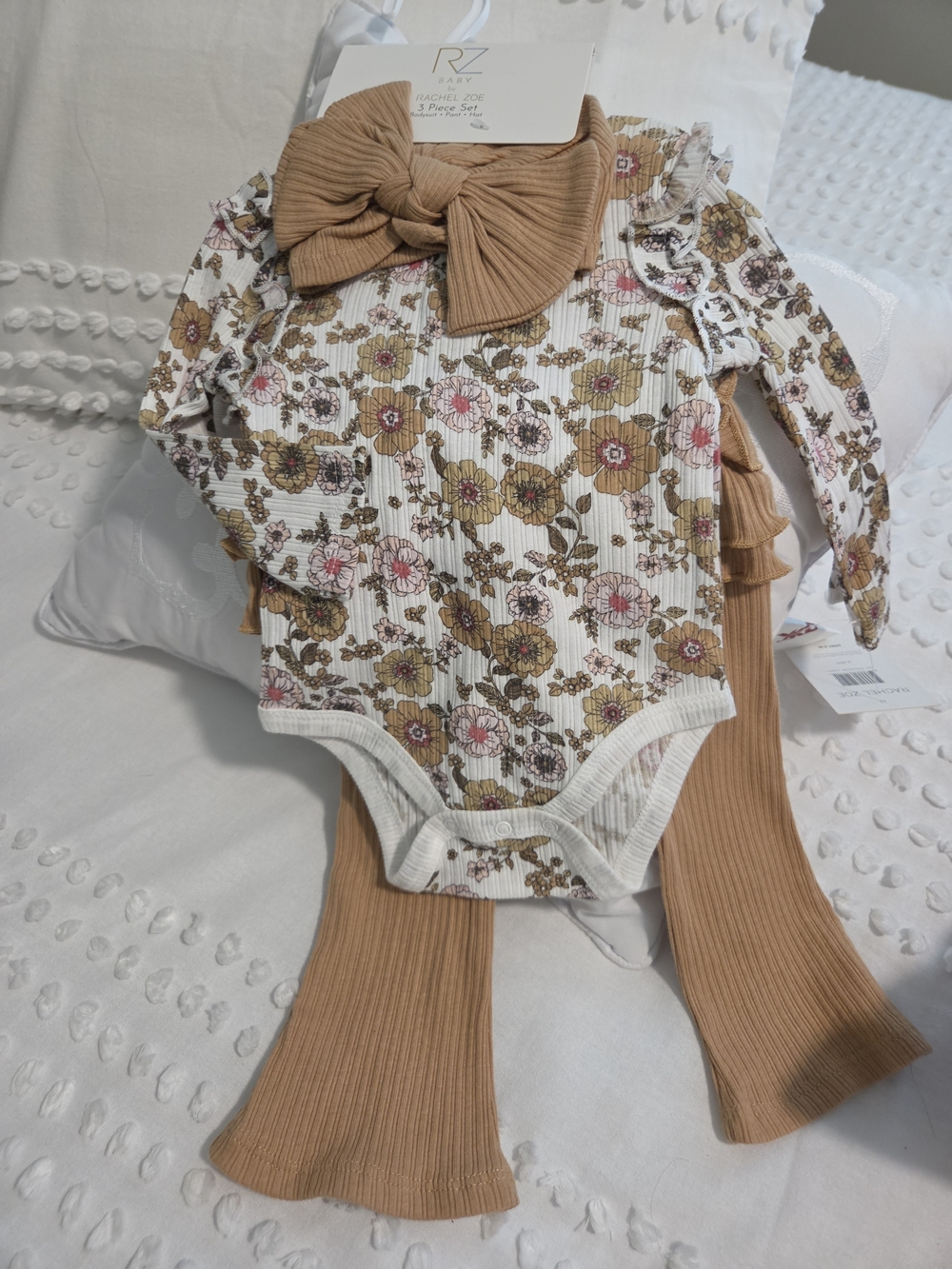 Rachel Zoe Cream Floral Ribbed Bodysuit Set with Tan Bow
